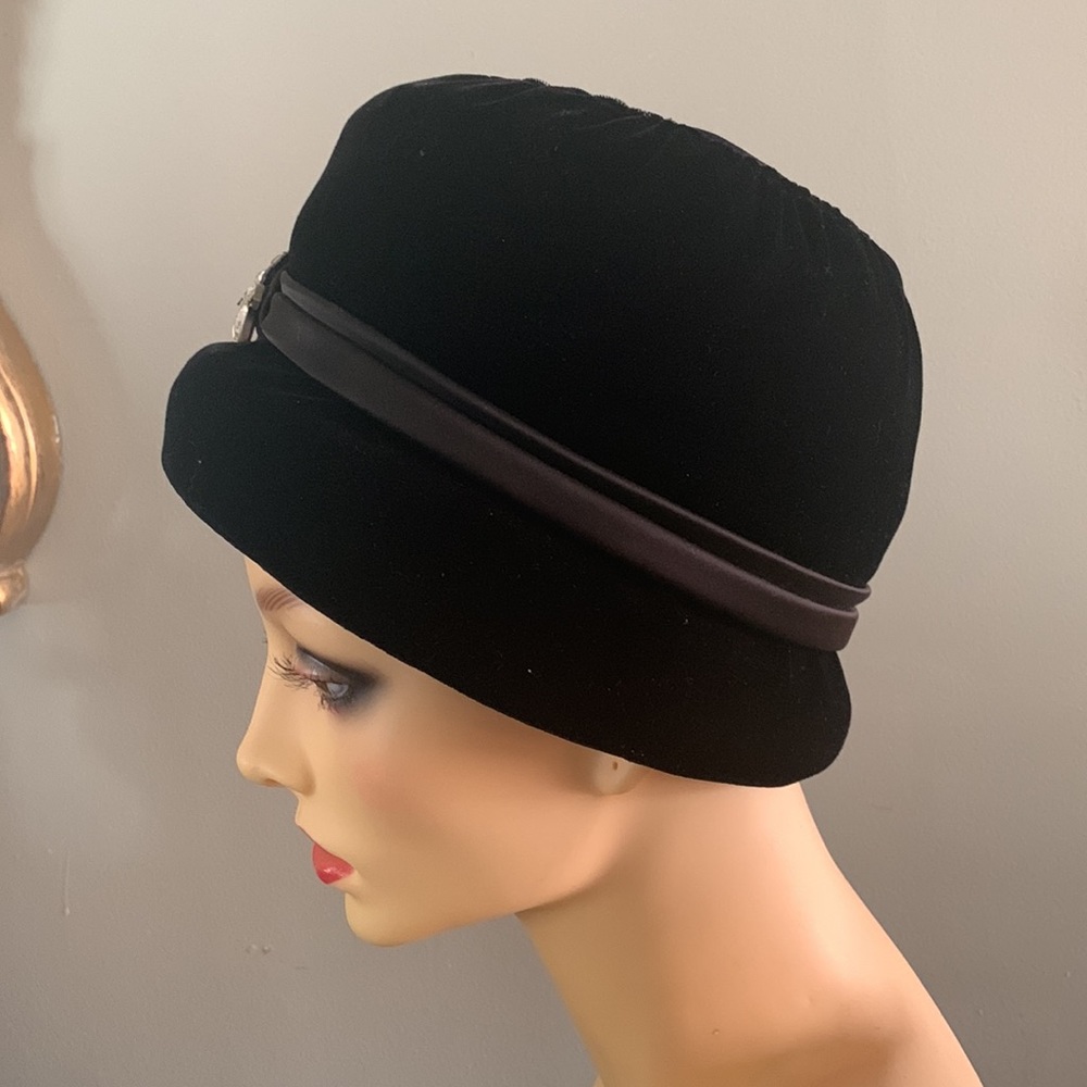 True Vintage Satin and Velvet Cloche Hat Black - Picture 3 of 9